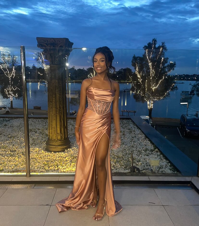 Gorgeous Sweetheart Sheath Prom Dress Side Slit Beads Satin Party Gown with Train