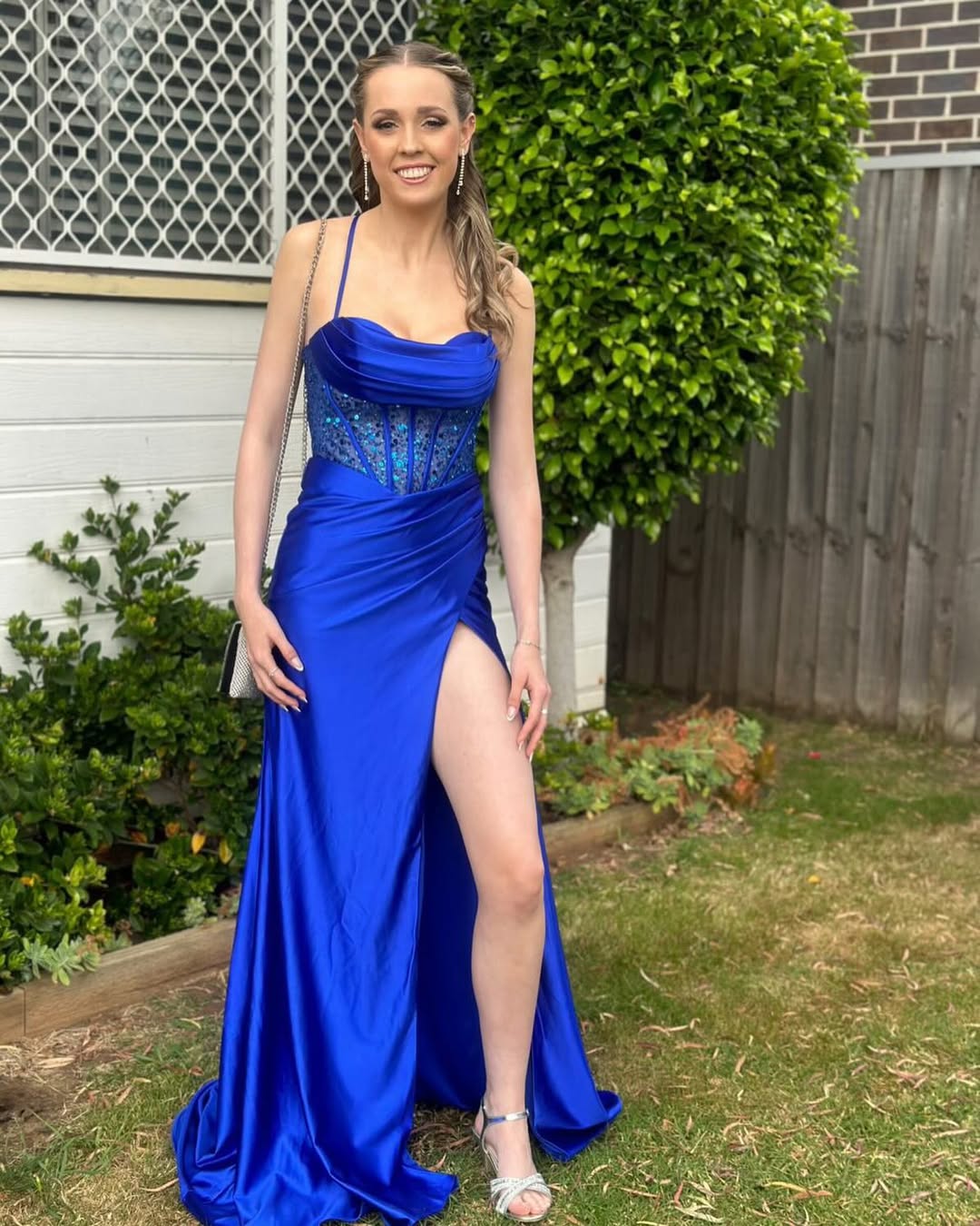Gorgeous Sweetheart Sheath Prom Dress Side Slit Beads Satin Party Gown with Train