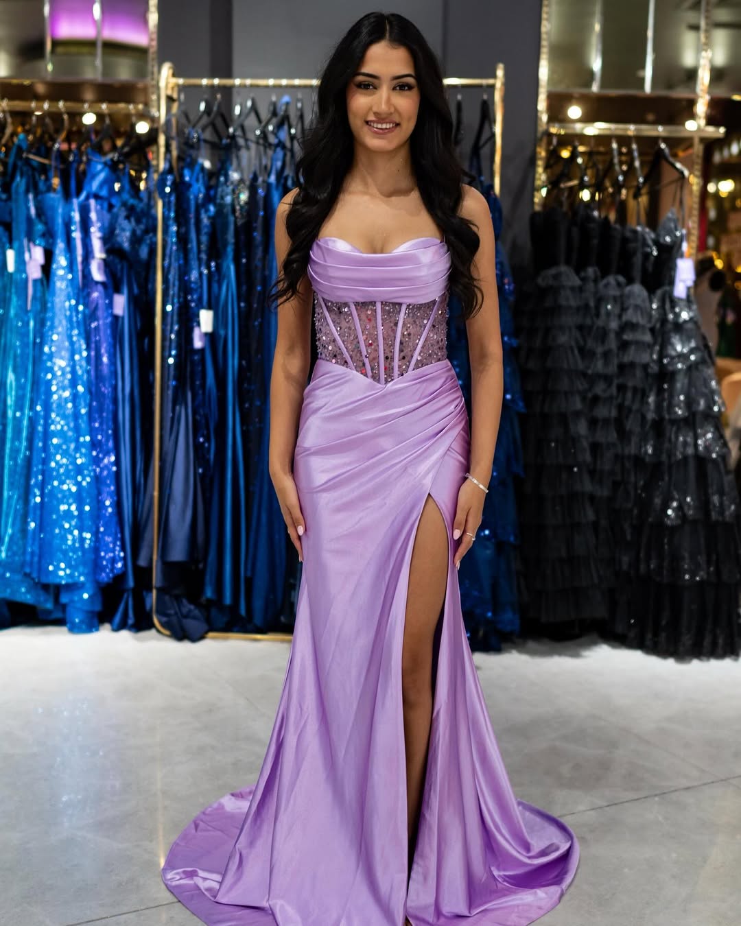 Gorgeous Sweetheart Sheath Prom Dress Side Slit Beads Satin Party Gown with Train