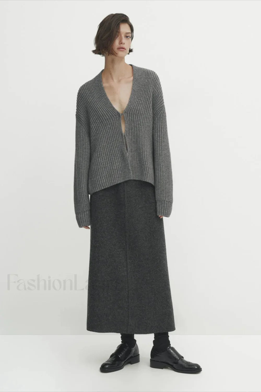 Minimalist Beige V-neck Knit Cardigan