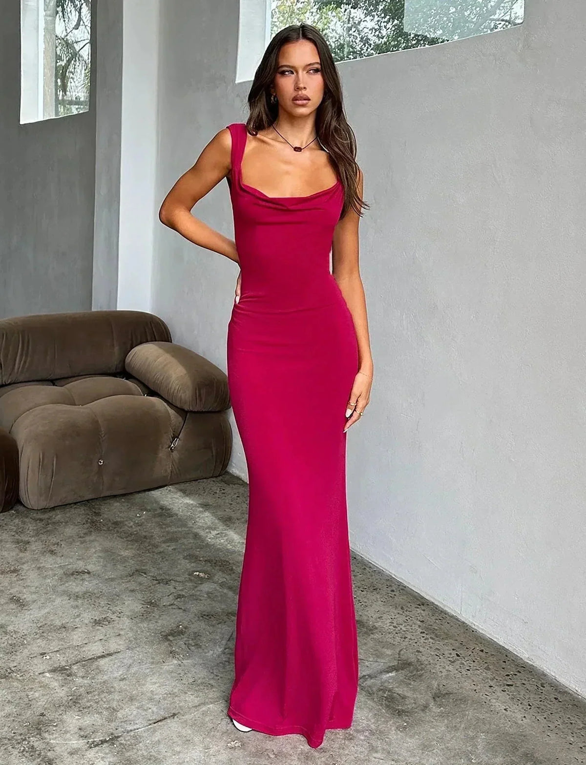 CHIC BACKLESS MAXI DRESS