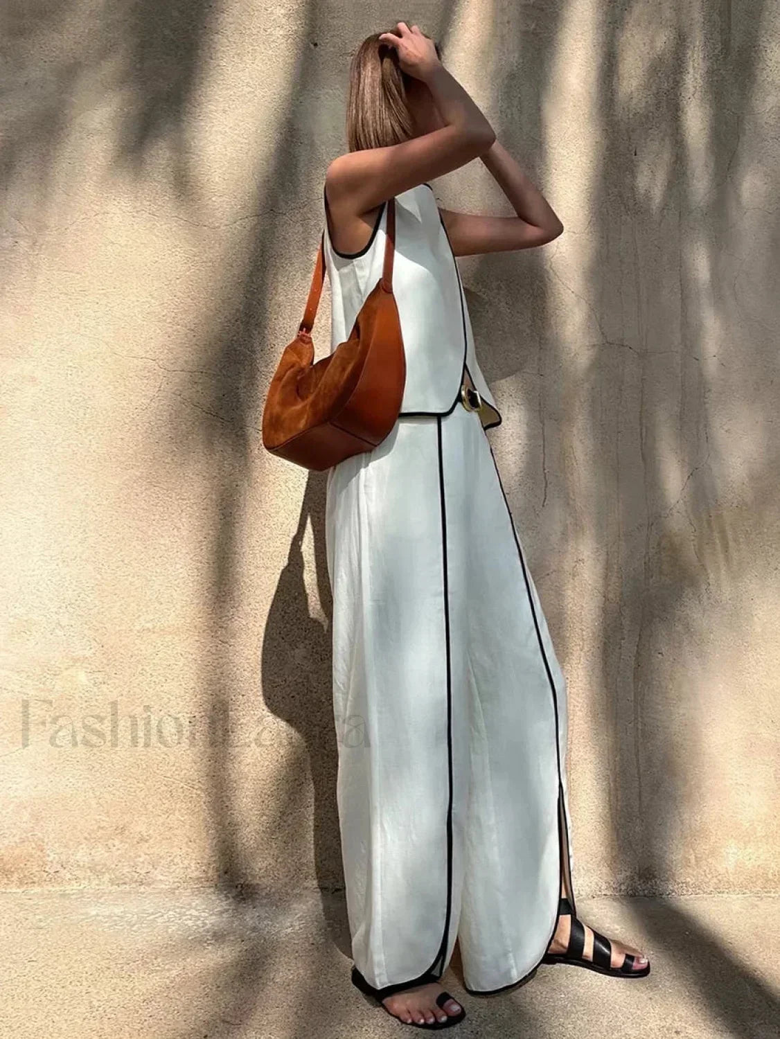 New O-Neck Crop Pants Two Piece Set