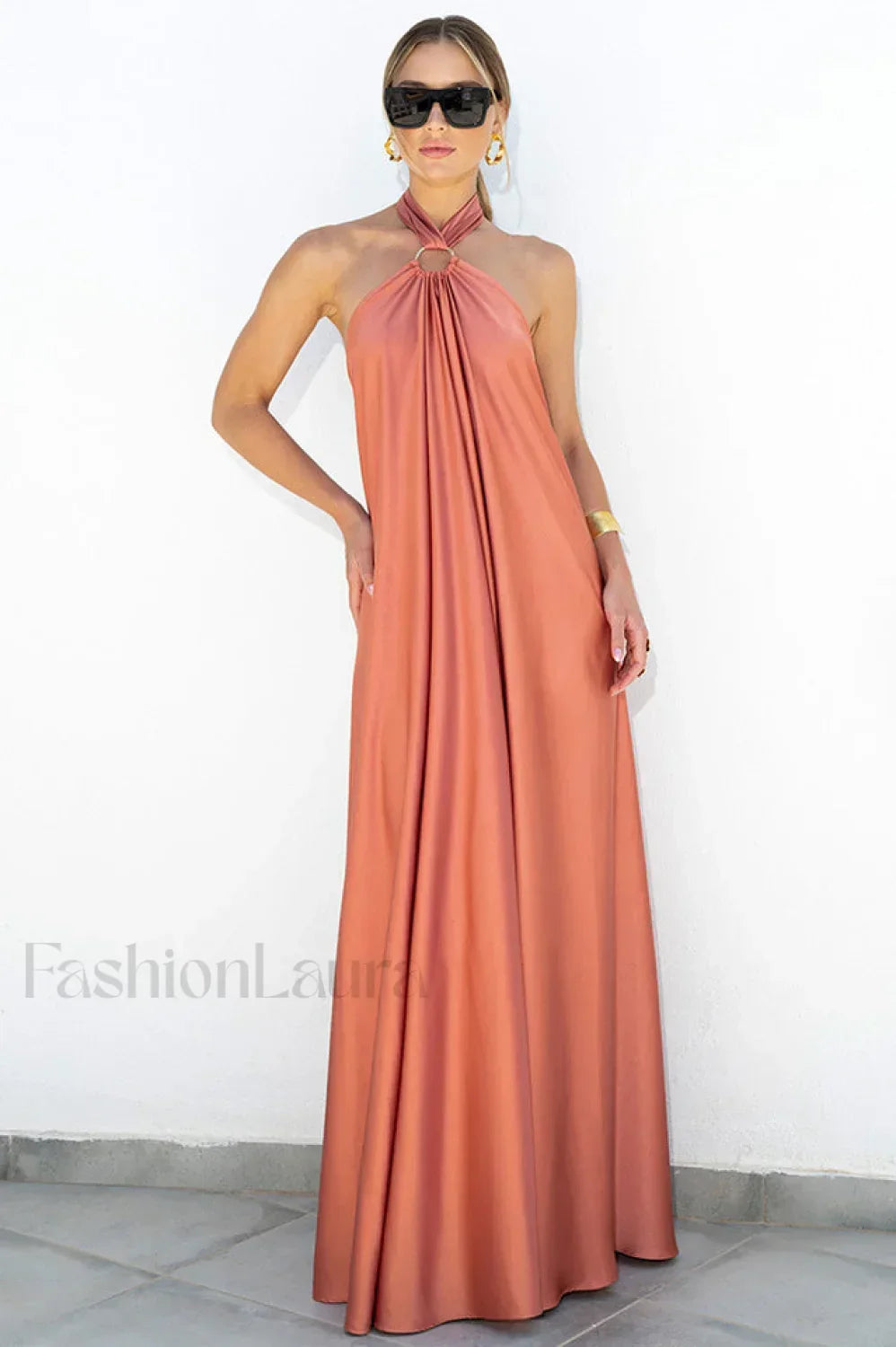 Ofelia Halter Stylish Loop Maxi Dress S / Coral