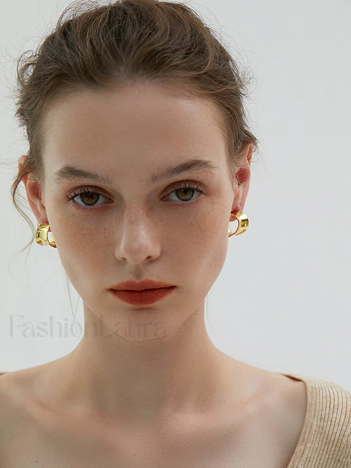 Olina Charming Earrings