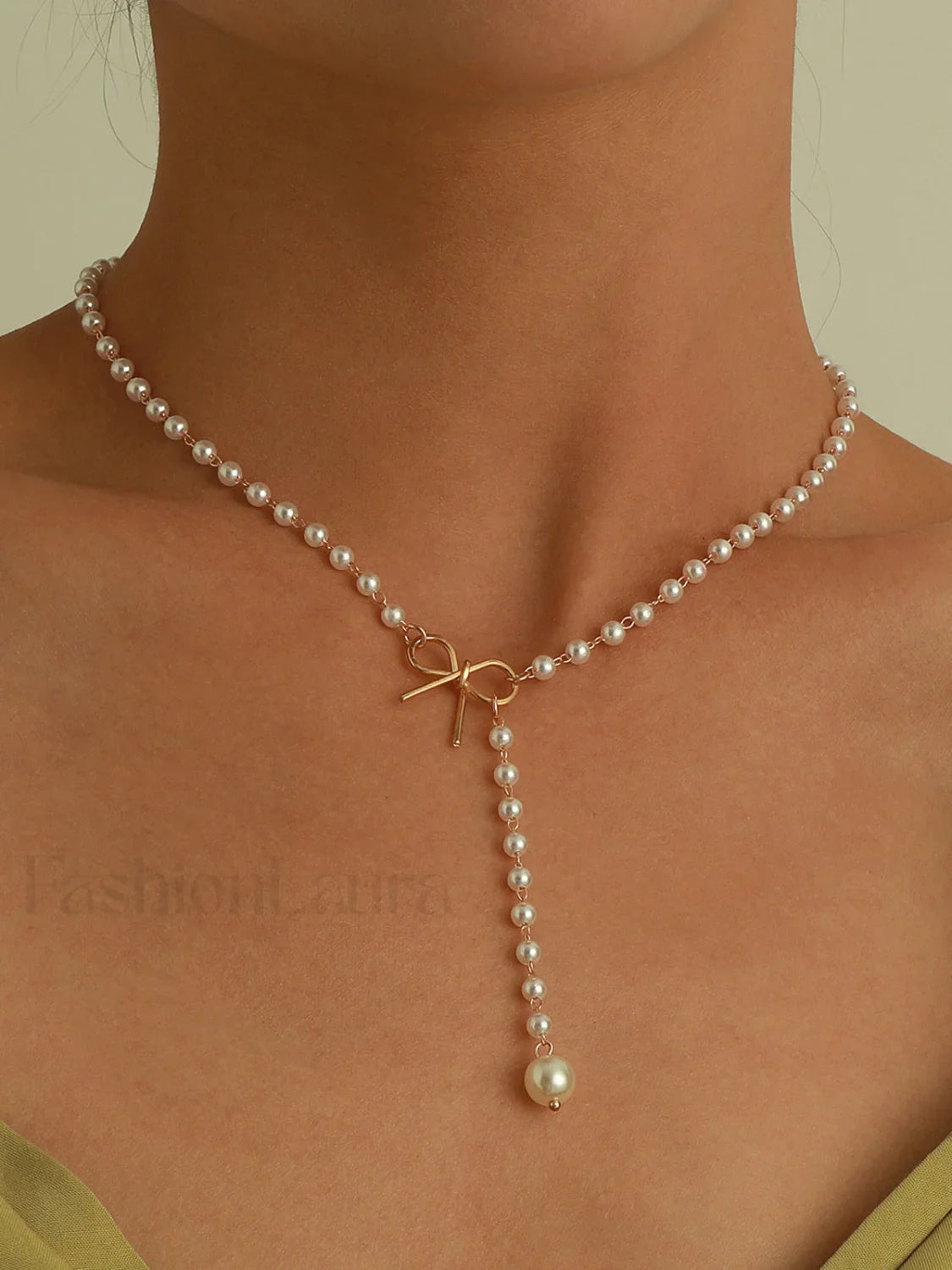Pearl Bow Knot Pendant Necklace Gold / One Size Necklaces