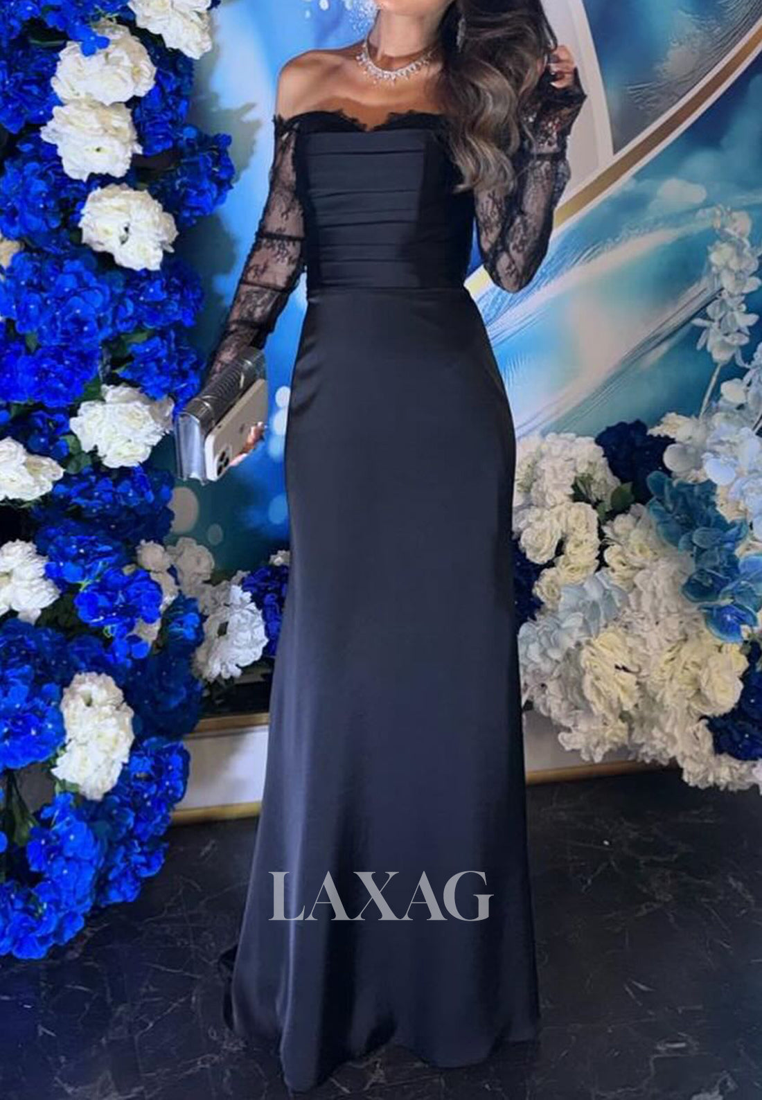 Sweetheart Lace-Long-Sleeves Fitted Prom Dress Off-Shoulder Pleated Satin Floor-Length Evening Gowns