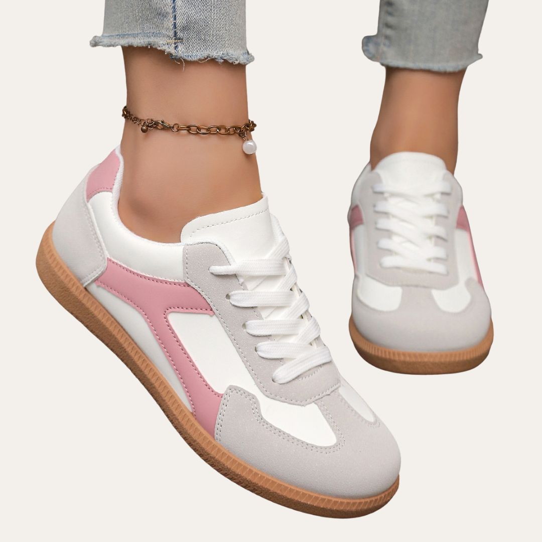 Lace Up Gum Sole Low Top Retro Sneakers