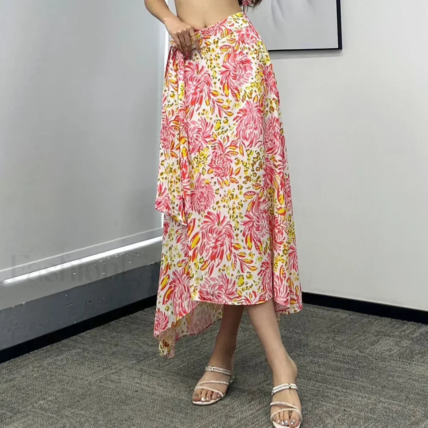 Printed Asymmetric Straight Skirt