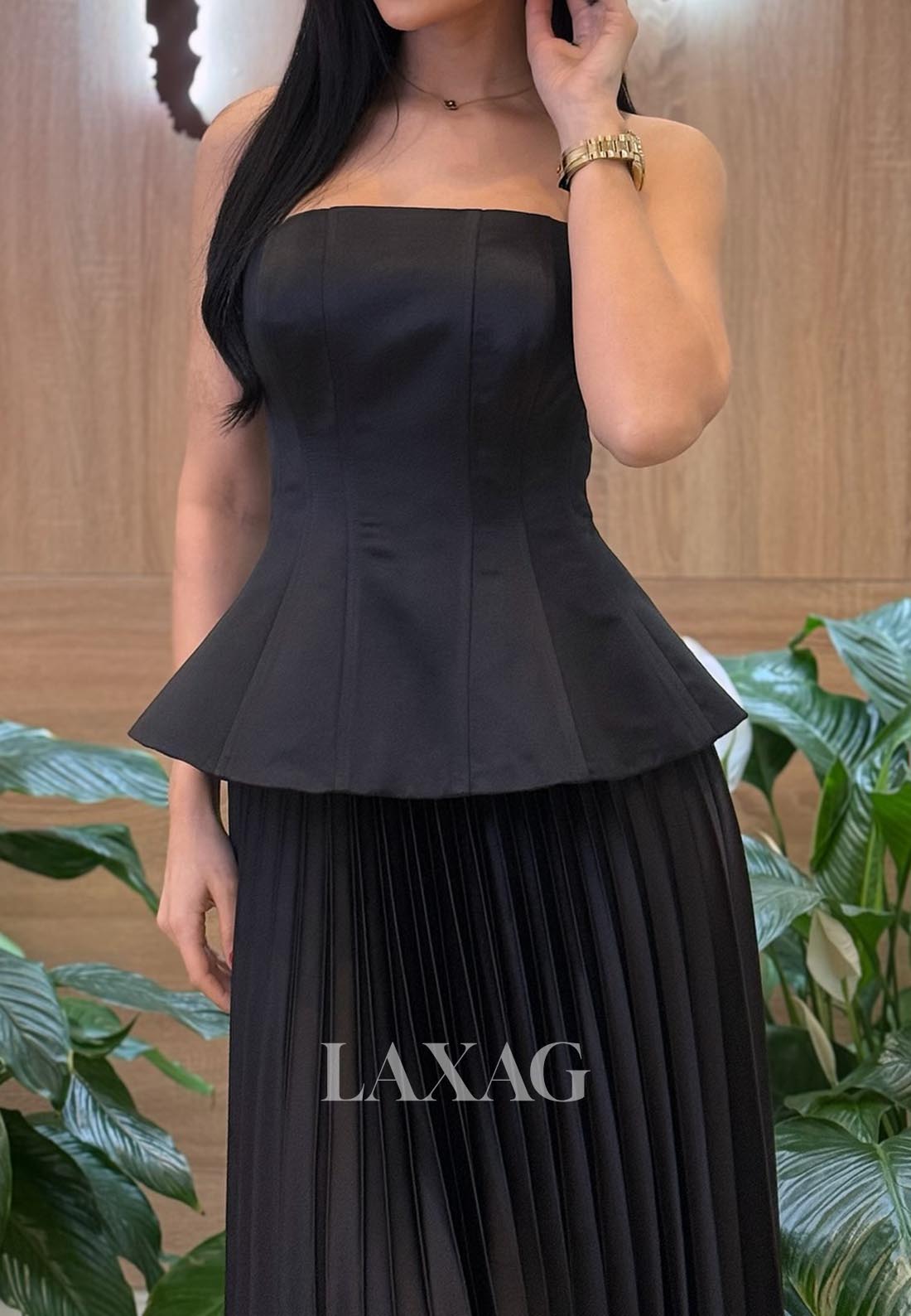 Tube Top Off-Shoulder Sleeveless Fitted Evening Dress Pleated Floor-Length Satin&Chiffon Formal Gowns