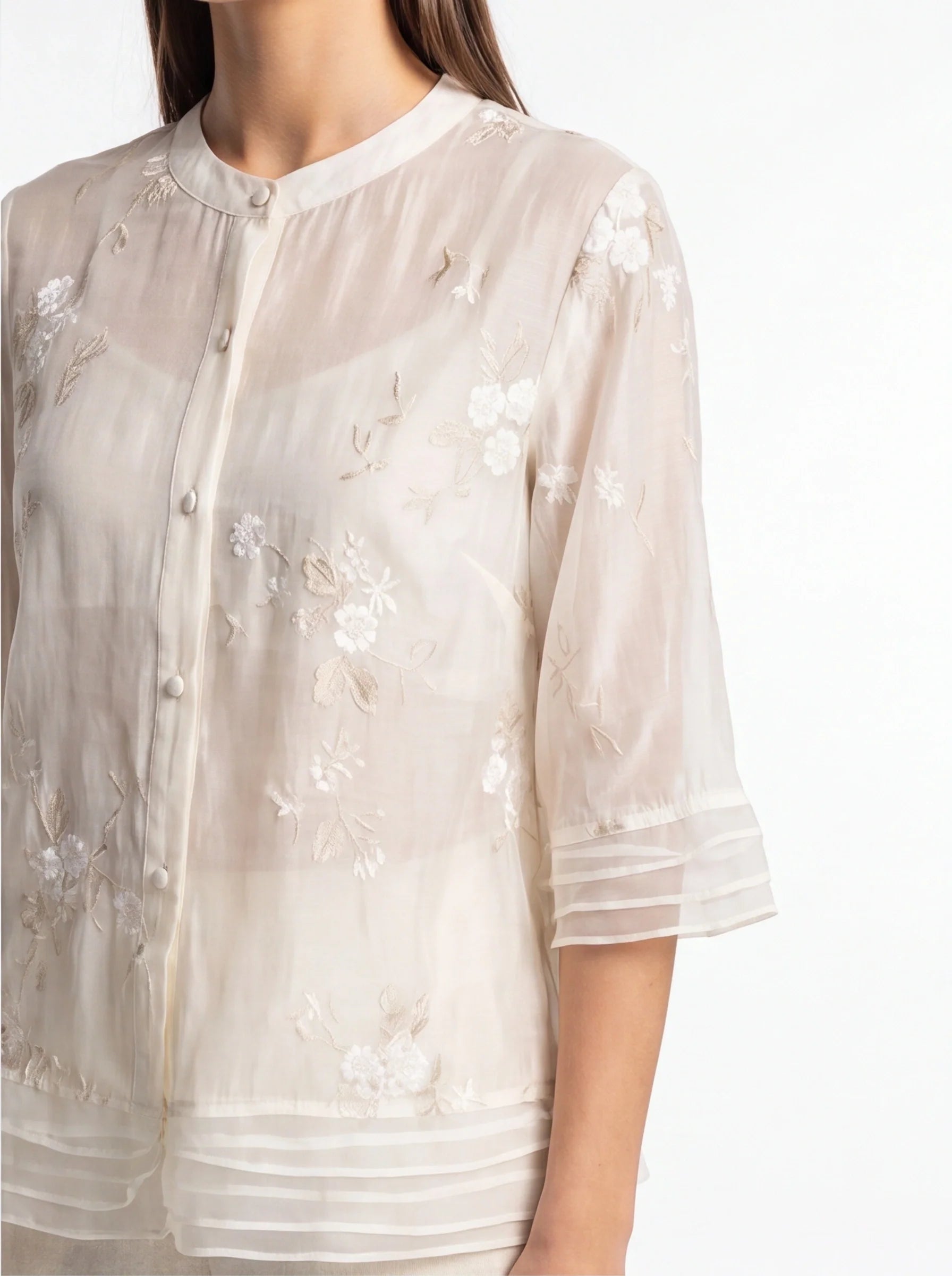 Elegant Floral Women's Top with Lightweight Fabric and Comfortable Fit