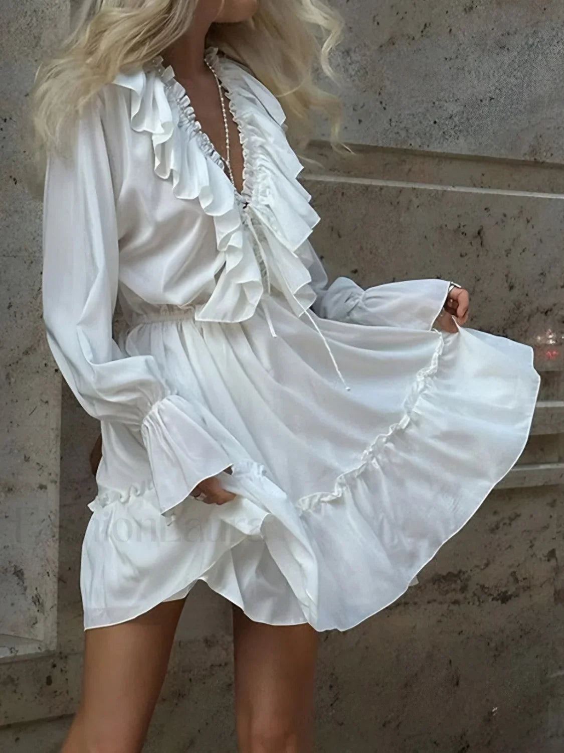 Ruffle Collar Graceful Short Dress