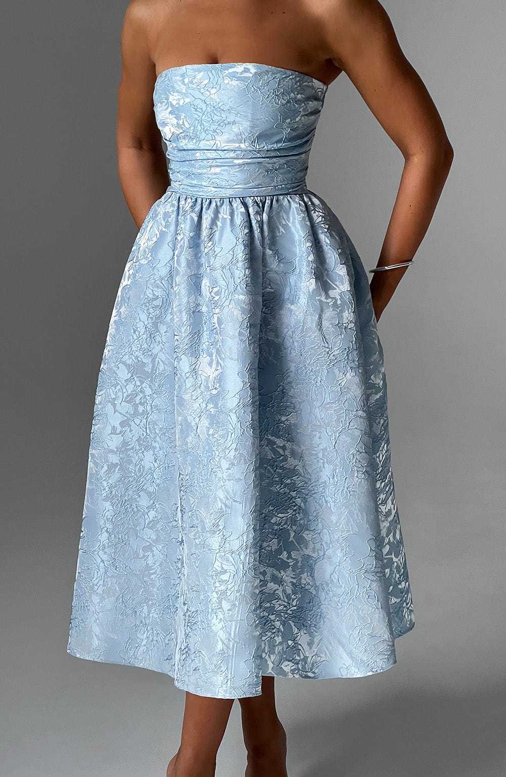 Floral Jacquard Strapless Ruched Waist Fit and Flare Midi Dress 3