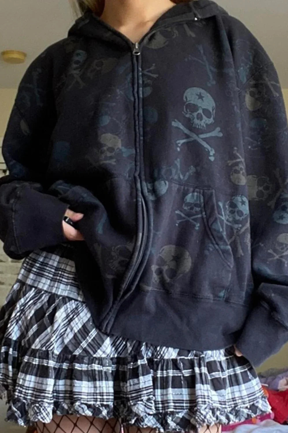 Skull Graphic Long Sleeve Hoodie Black / S