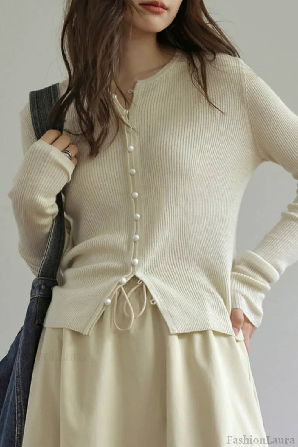Sleek Wool Knit Cardigan M / White