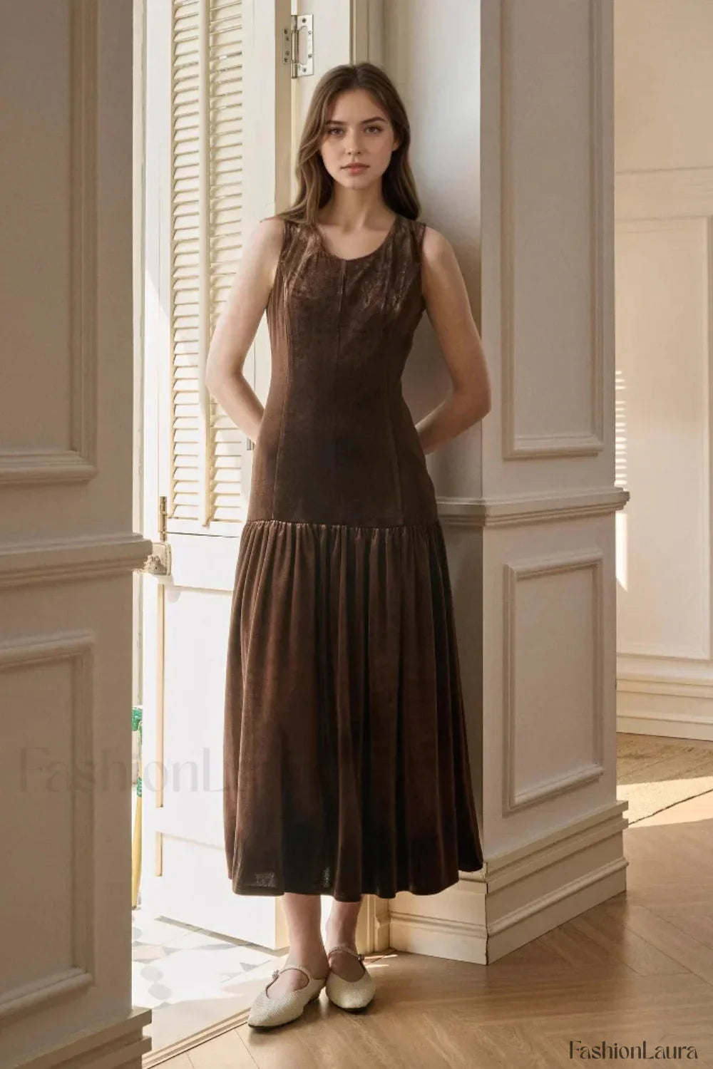 Solid Pleated Sleeveless Slim Fit Maxi Dress