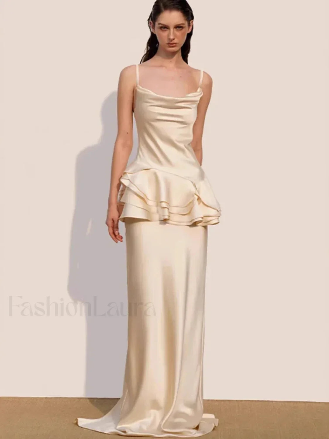 Swing Neck Ruffle Backless Maxi Dress