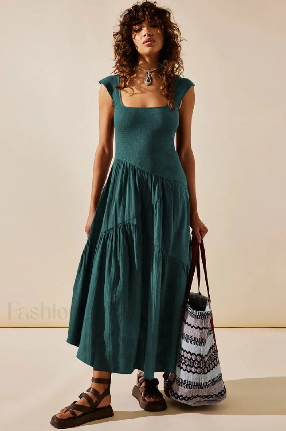 Traveler Elegant Midi Dress