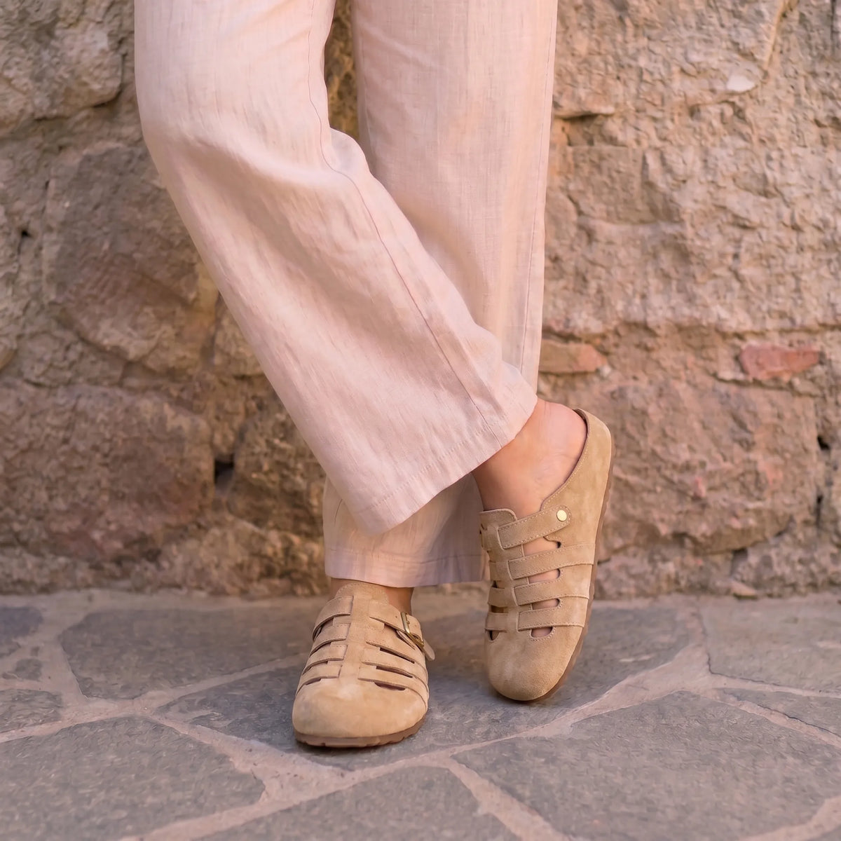 Suede Look Closed Toe Buckle Fisherman Clog Mules