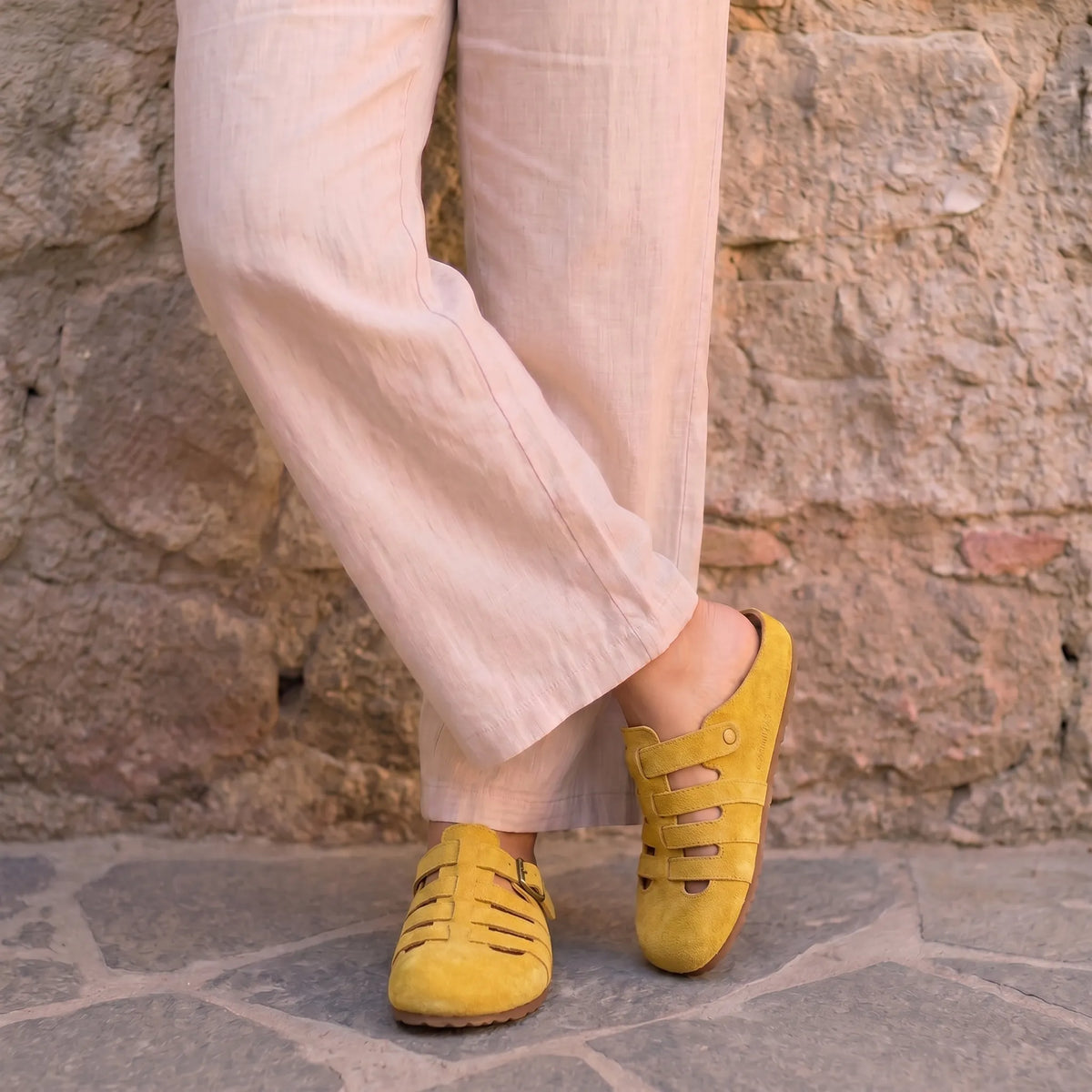 Suede Look Closed Toe Buckle Fisherman Clog Mules