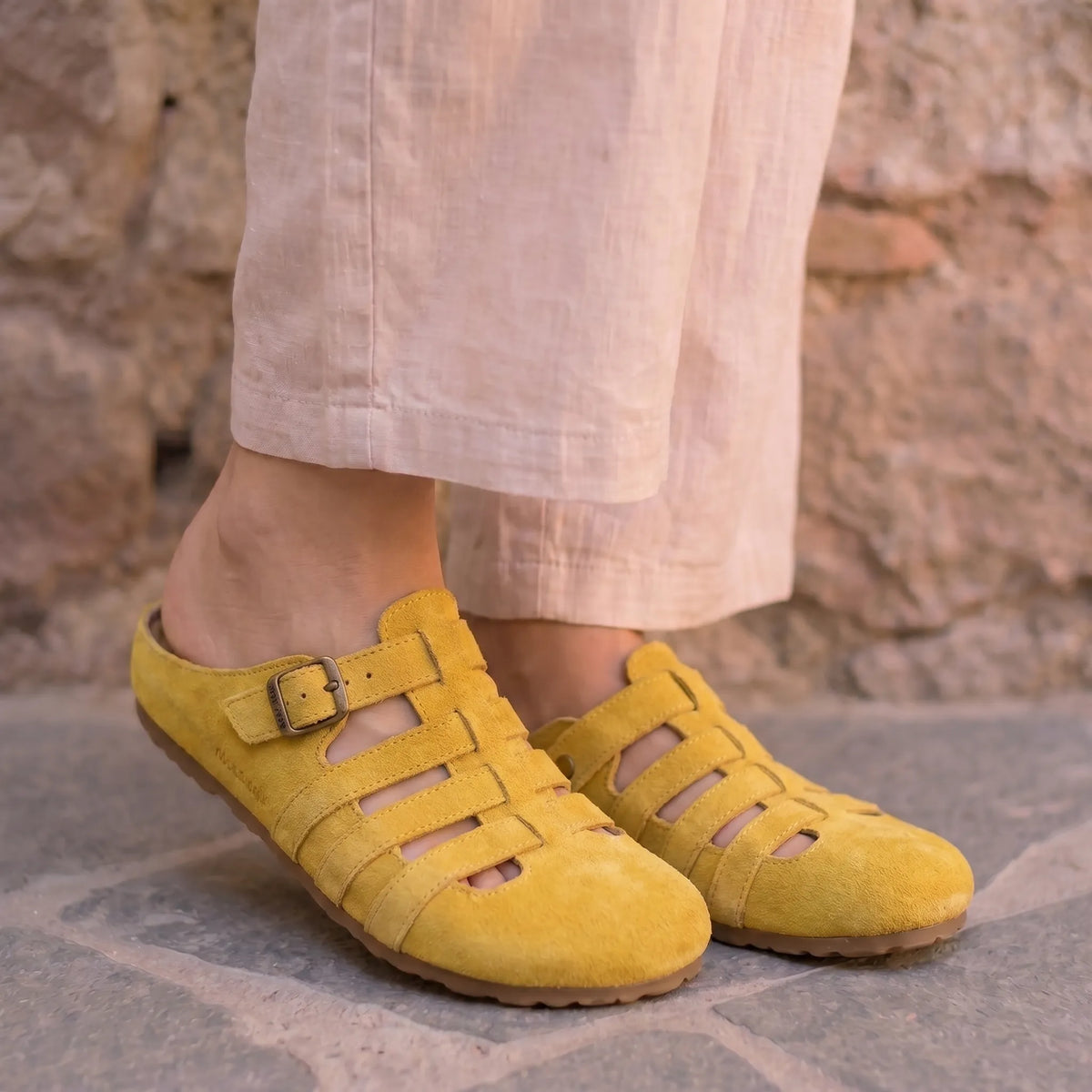 Suede Look Closed Toe Buckle Fisherman Clog Mules