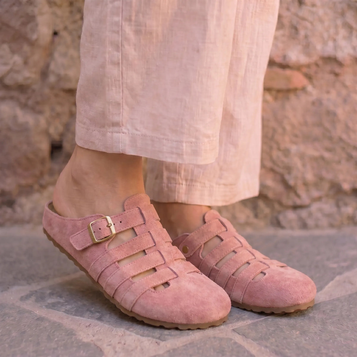 Suede Look Closed Toe Buckle Fisherman Clog Mules