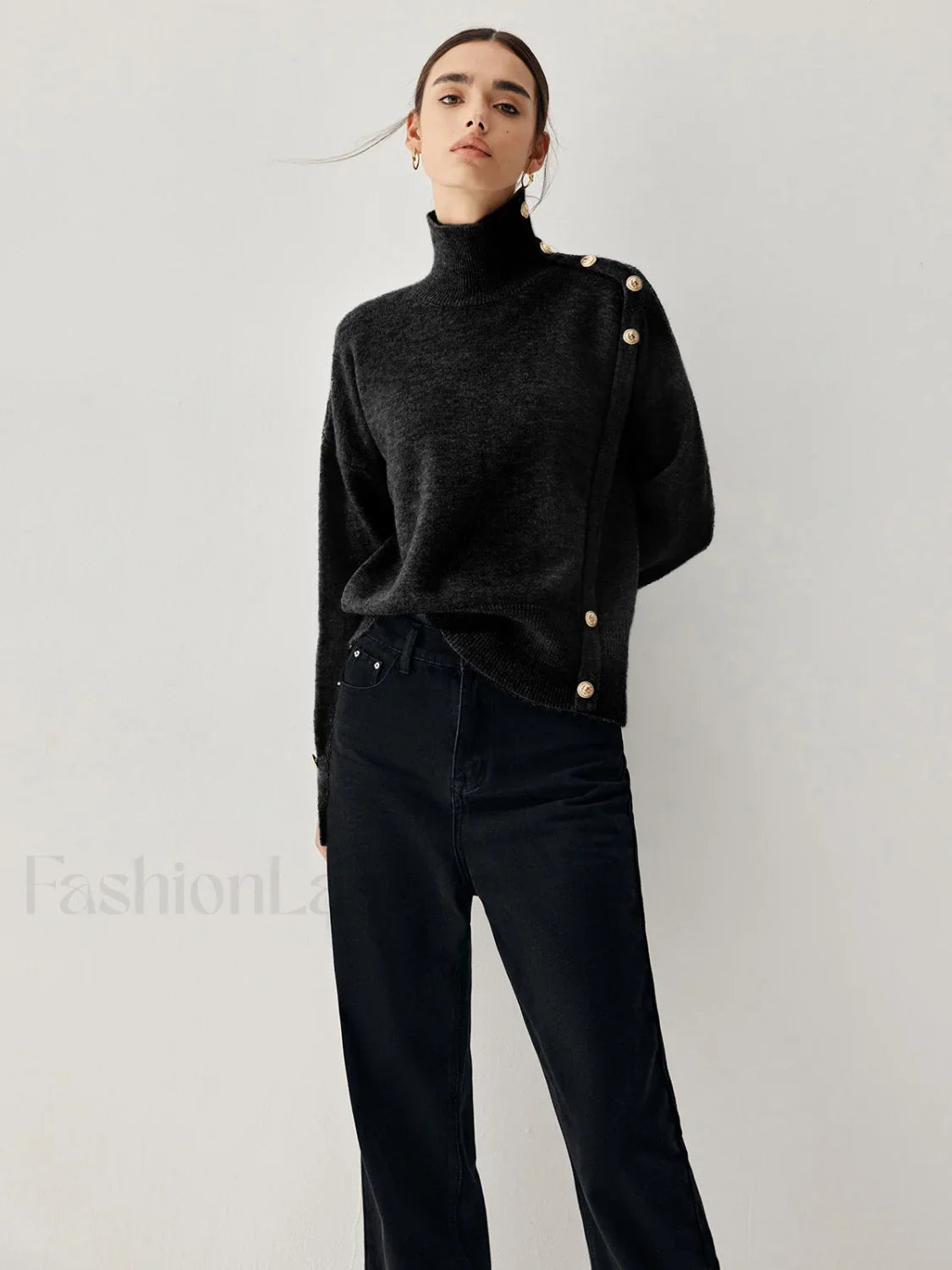 Vintage Buttoned Graceful Turtleneck Sweater