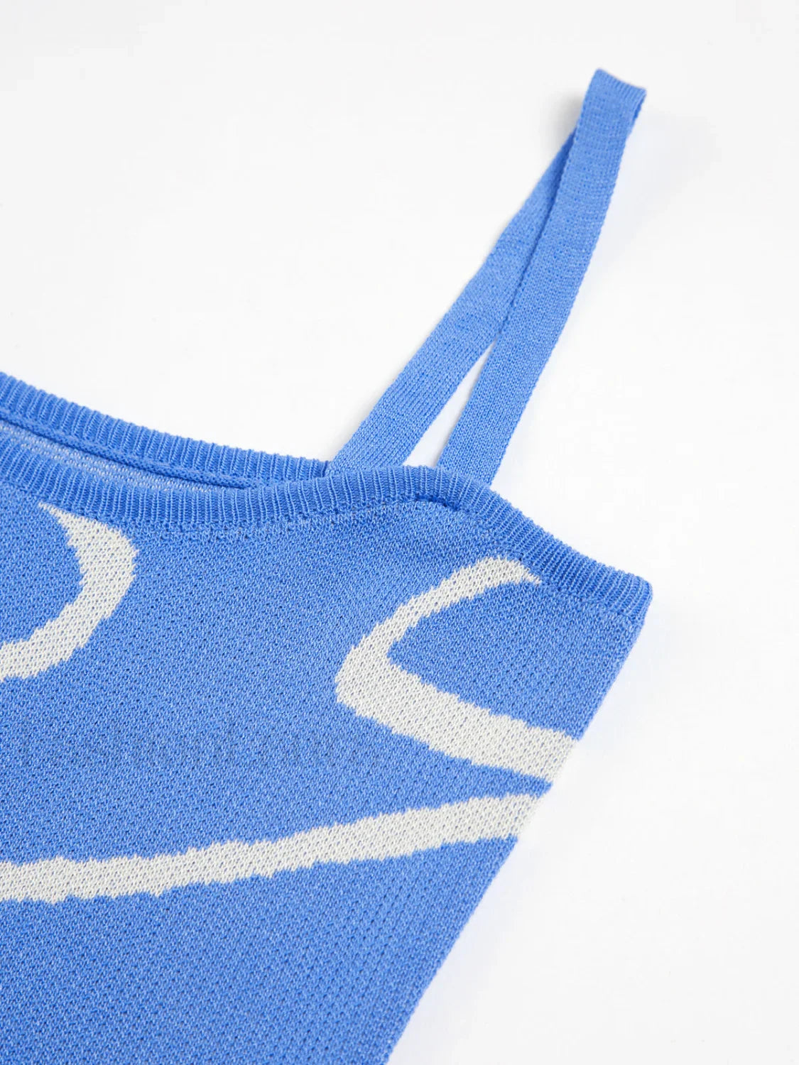 Wavy Print Graceful Strap Midi Dress