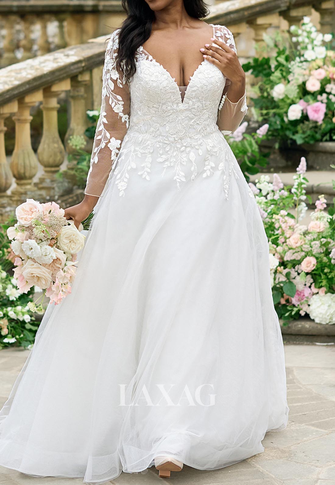 Deep V-Neck Long-Sleeves Pleated Bride Gowns Applique Tulle Floor-Length A-Line Wedding Dress