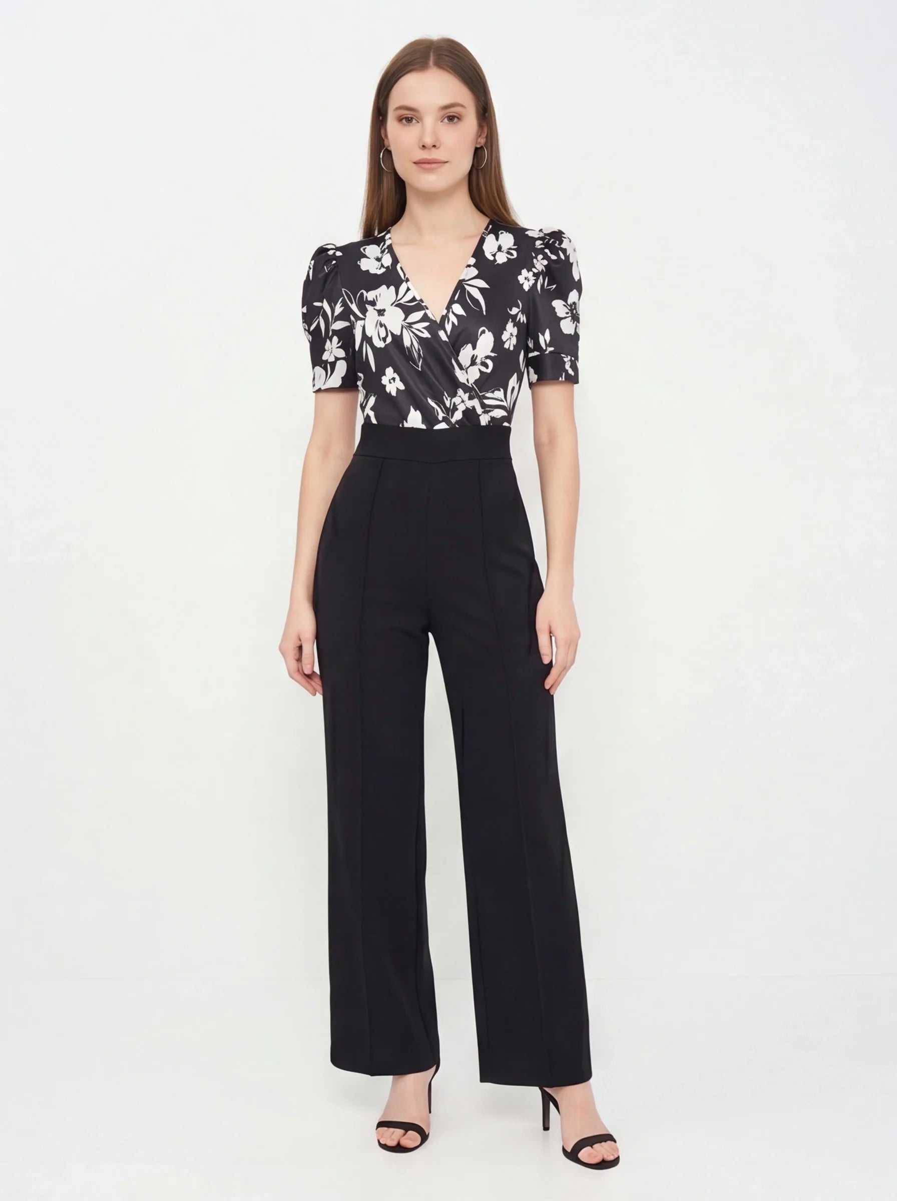 Elegant Floral Print Jumpsuit with Belted Waist and Pockets