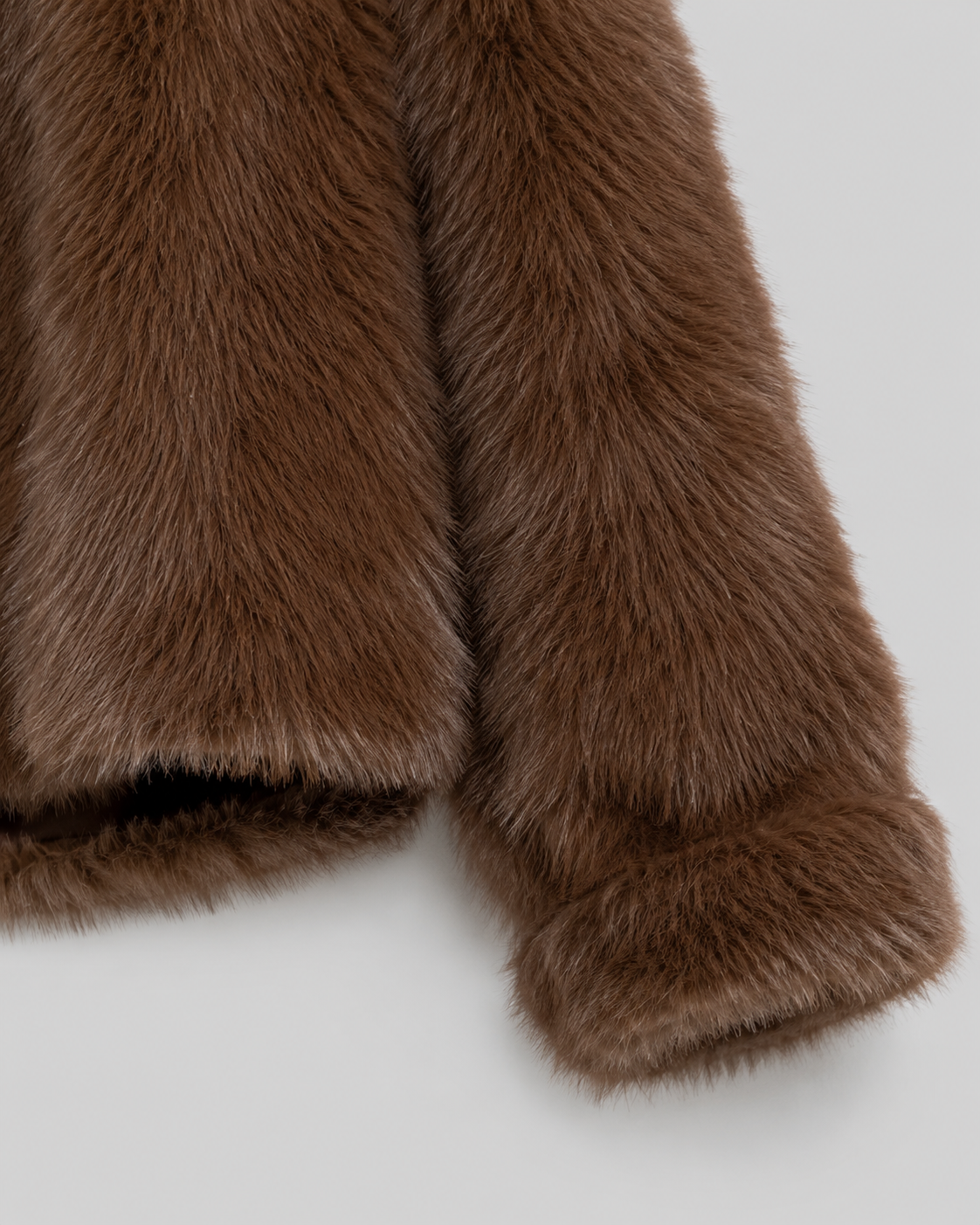 Women's Cropped Faux Fur Jacket with Wide Collar