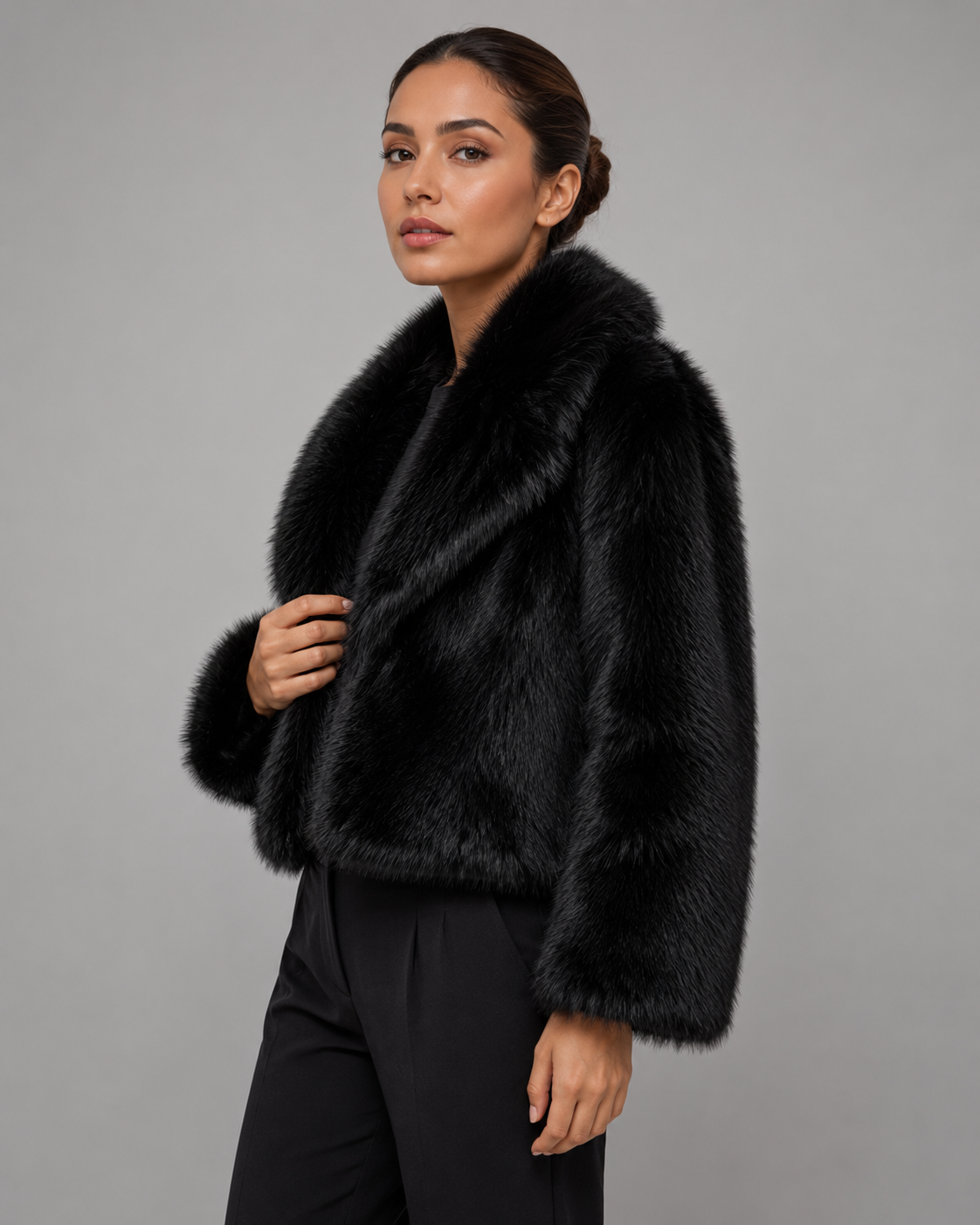 Women's Cropped Faux Fur Jacket with Wide Collar