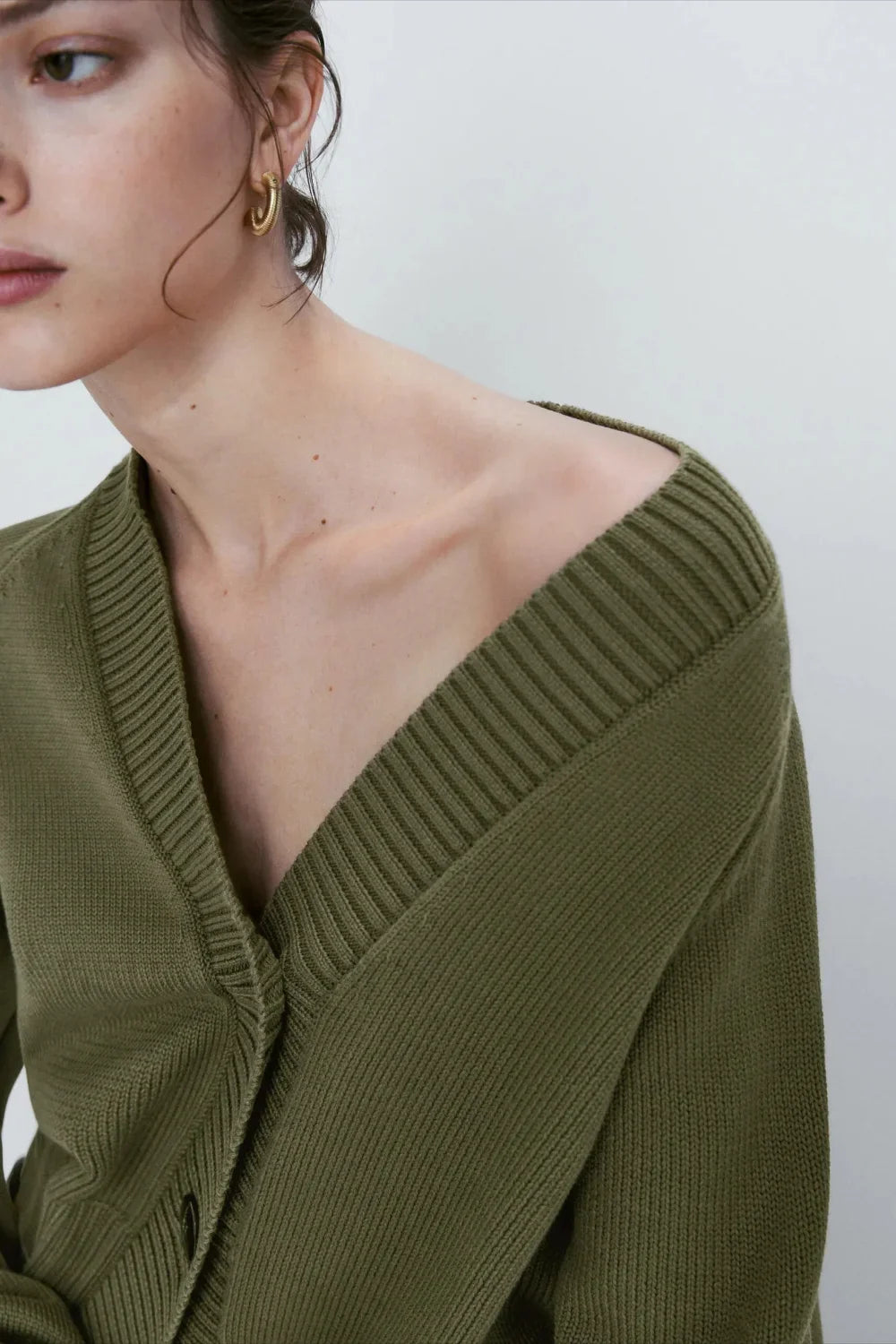 Women's Wool Blend Slim-fit V-neck Cardigan