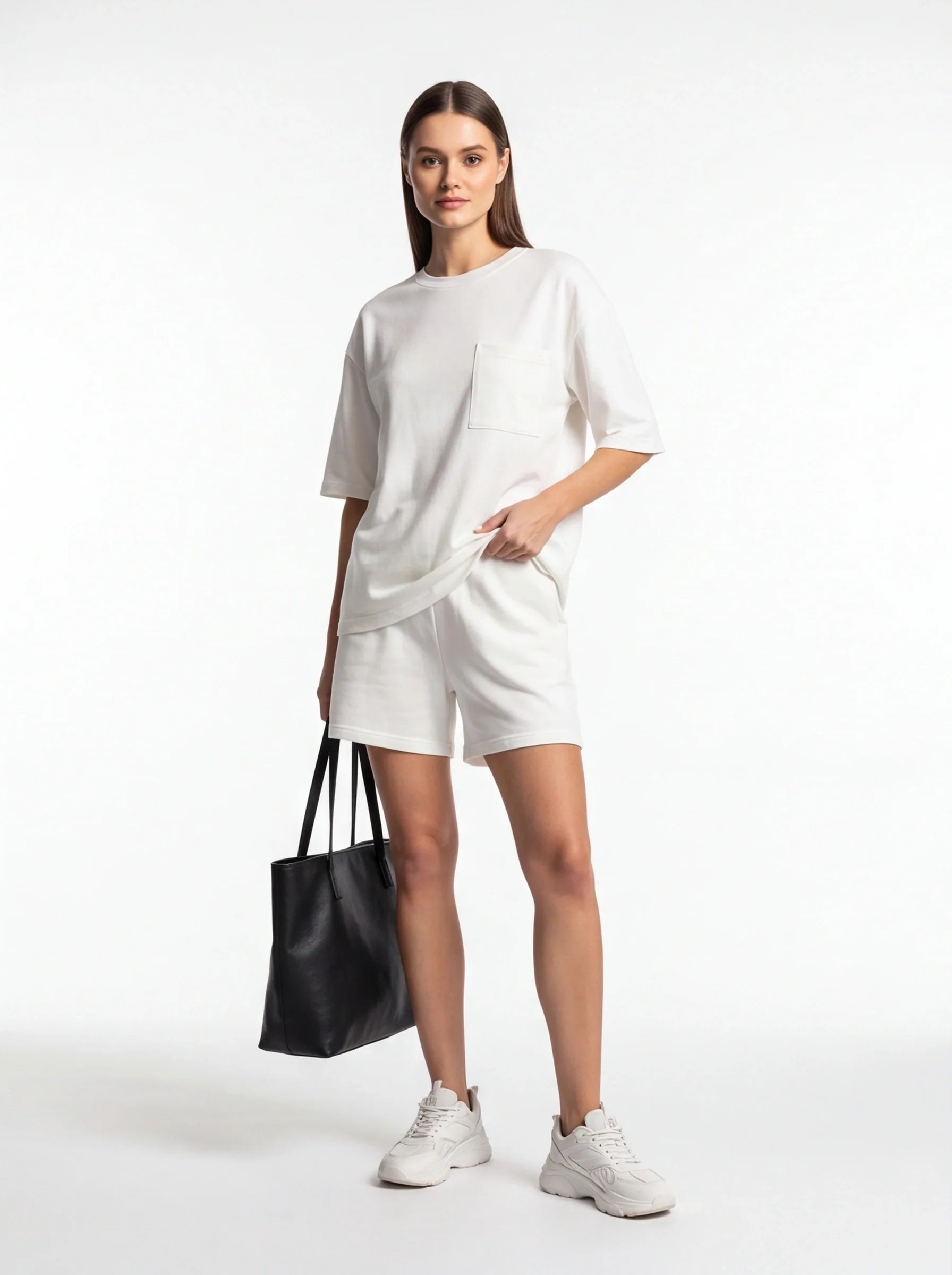 Relaxed Minimalist Women's Lounge Set with Soft Fabric and Comfortable